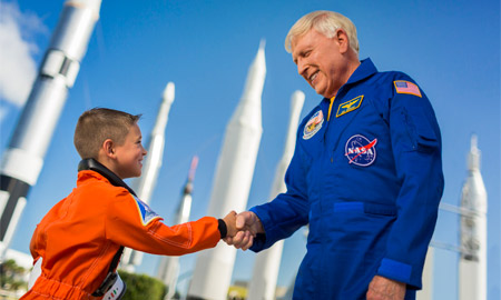 Meet a retired astronaut at Kennedy Space Center (Photo: Kennedy Space Center)