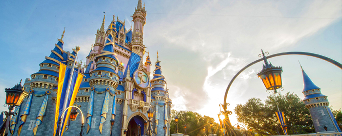 What kind of Disney tickets do you need to buy for your next Walt Disney World vacation? Let’s examine our complete guide to Disney World’s standard ticket options!
