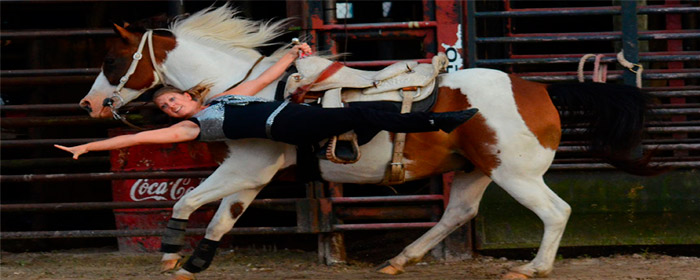 Watch an amazing performance of equestrian vaulting at Suhls Rodeo (Photo: Suhls Rodeo)