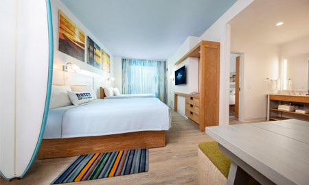 Make sure to book your reservations at the new Endless Summer Dockside Inn & Suites Hotel (Photo: Universal Orlando Blog)