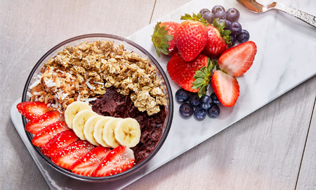 Head to The Today Cafe and try the organic acai bowl and a cup of coffee or juice (Photo: Universal Orlando)