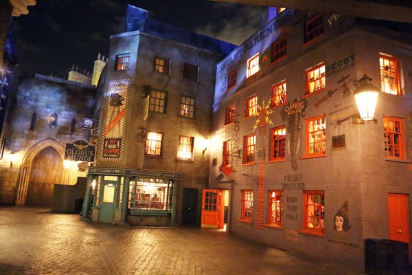 Spooky lighting makes Weasleys&rsquo; Wizard Wheezes and Quality Quidditch Supplies a delight.